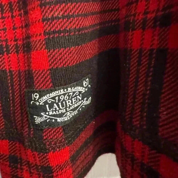 Ralph Lauren cute top. Ptp 20” shoulder to hem 22.5” - Picture 4 of 6